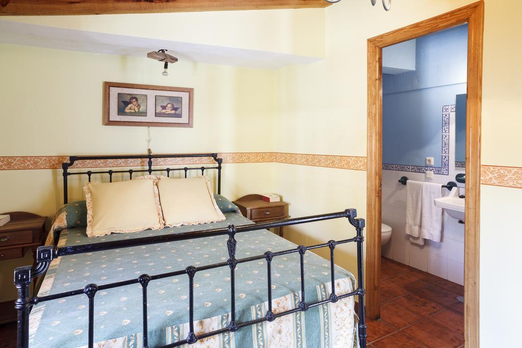 La Casa Del Tio Venancio Casa de hóspedes Caracenilla Quarto foto