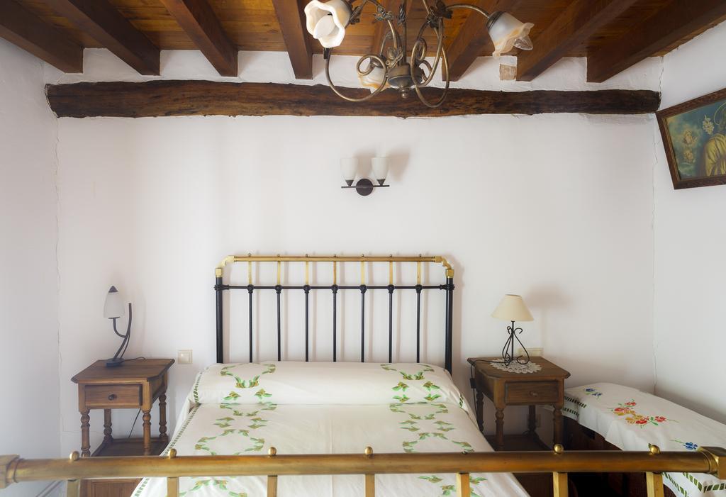 La Casa Del Tio Venancio Casa de hóspedes Caracenilla Quarto foto