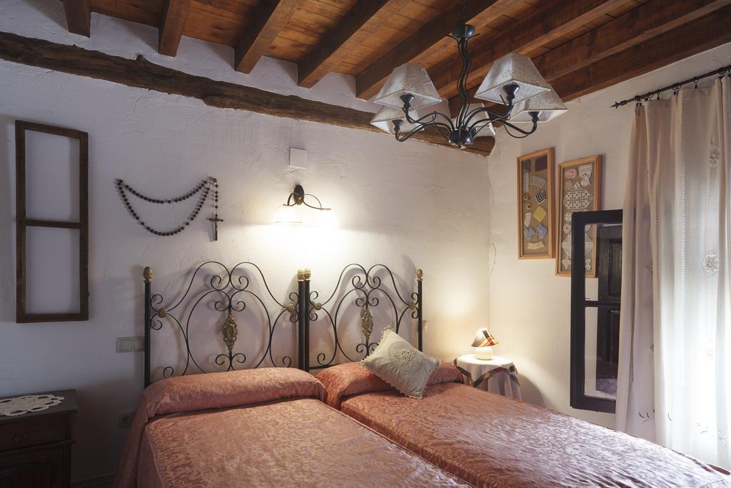 La Casa Del Tio Venancio Casa de hóspedes Caracenilla Exterior foto